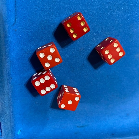 TRIPLE YAHTZEE VTG 1982 MILTON BRADLEY GAME AGES 8 to ADULT EXTRA SCORE CARDS - Picture 9 of 15